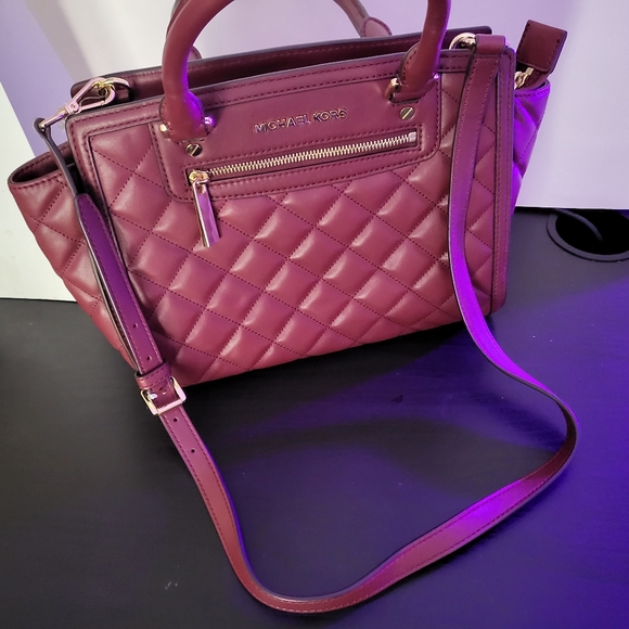 Micheal Kors Selma Medium Quilted Leather Satchel - Unused - Burgundy - Picture 3 of 7